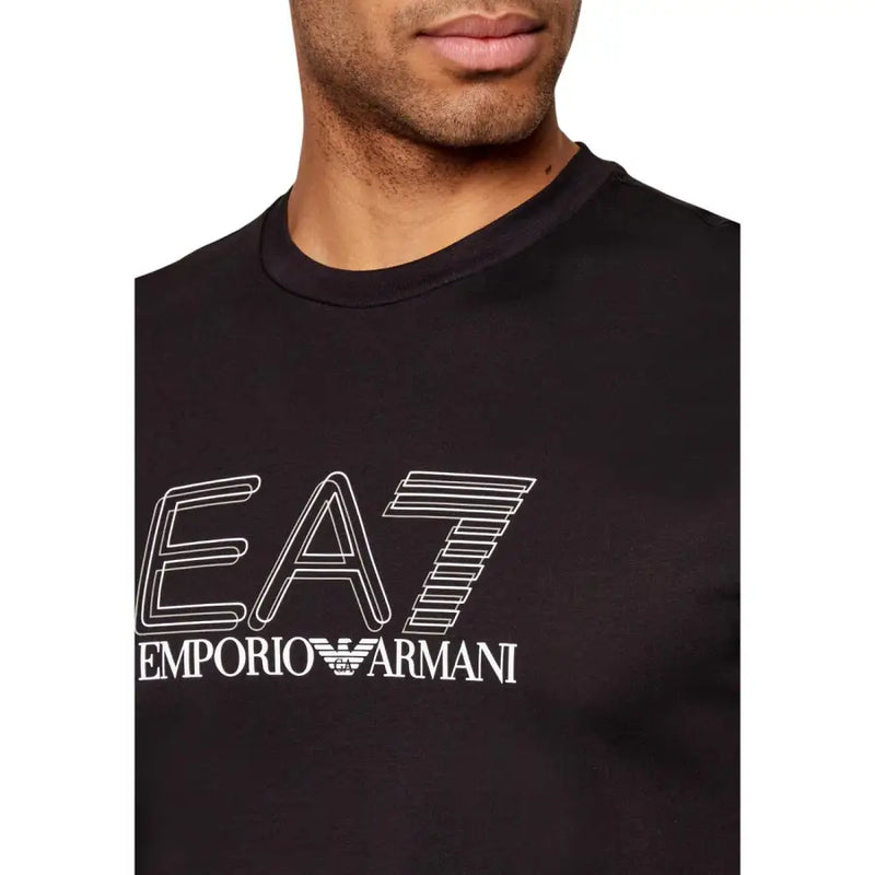 Emporio Armani homme noir ea7 t-shirt orné d'un logo blanc audacieux aux contours soulignés et de détails rayés sur le devant