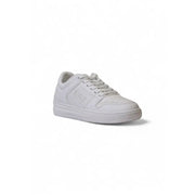 Ea7 Baskets blanches pour homme, à lacets et semelle en caoutchouc, arborant un design minimaliste épuré et un logo discret sur le côté.