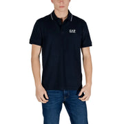 Polo noir ea7 avec bordure blanche au col et à la patte de boutonnage, orné d'un logo brodé discret, idéal pour le printemps et l'été.