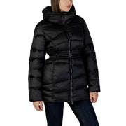 Ea7 Doudoune d'hiver noire à capuche pour femme, en polyamide, avec une coupe matelassée et une taille élastiquée.