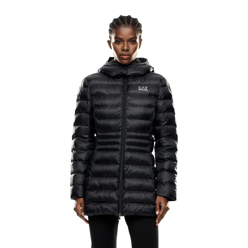 Ea7 Doudoune d'hiver noire à capuche pour femme en polyester, avec surpiqûres horizontales et logo ea7 sur la poitrine gauche.