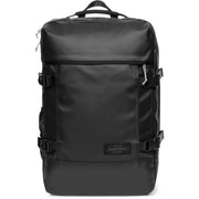 Sac à dos Eastpak pour homme en polyester violet avec poches, dos noir mat et bretelles renforcées.