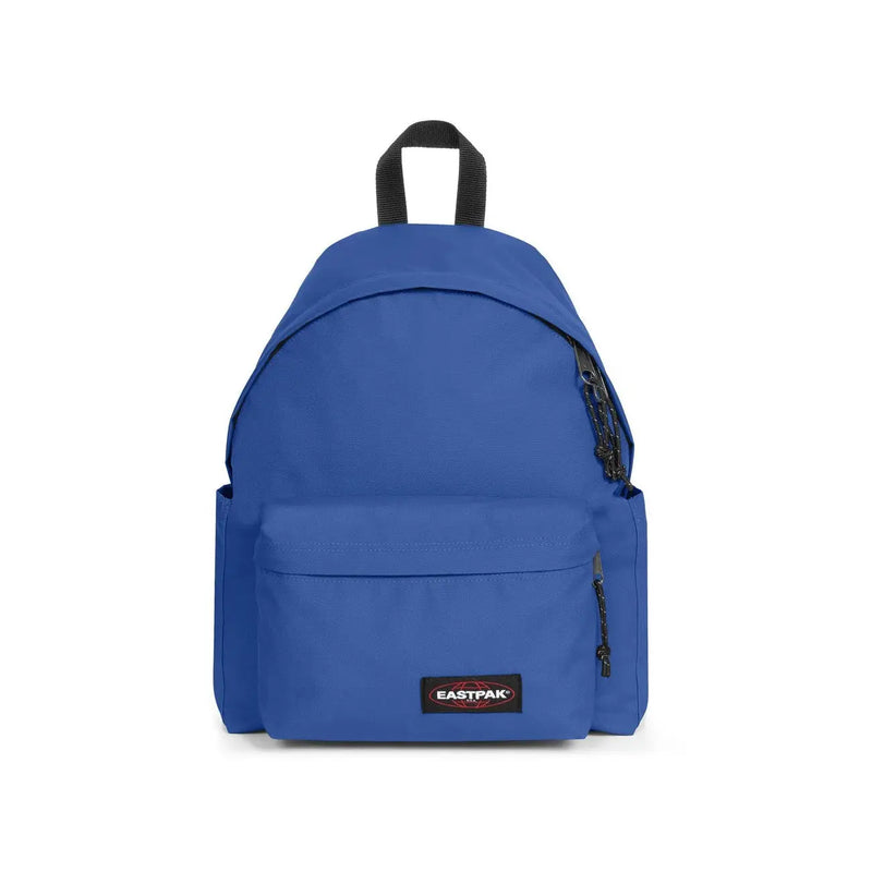 Un sac à dos Eastpak pour homme d'un bleu roi éclatant, en polyamide, avec fermetures éclair noires et une housse assortie. top poignée