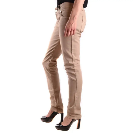 Jean slim beige en coton Elisabetta Franchi, avec fermeture éclair, poches et cinq poches.