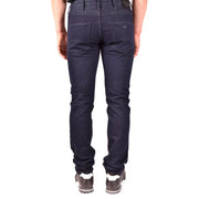 Jean Emporio Armani pour homme en denim bleu foncé coupe slim avec logo sur la poche arrière et la ceinture (vue arrière)