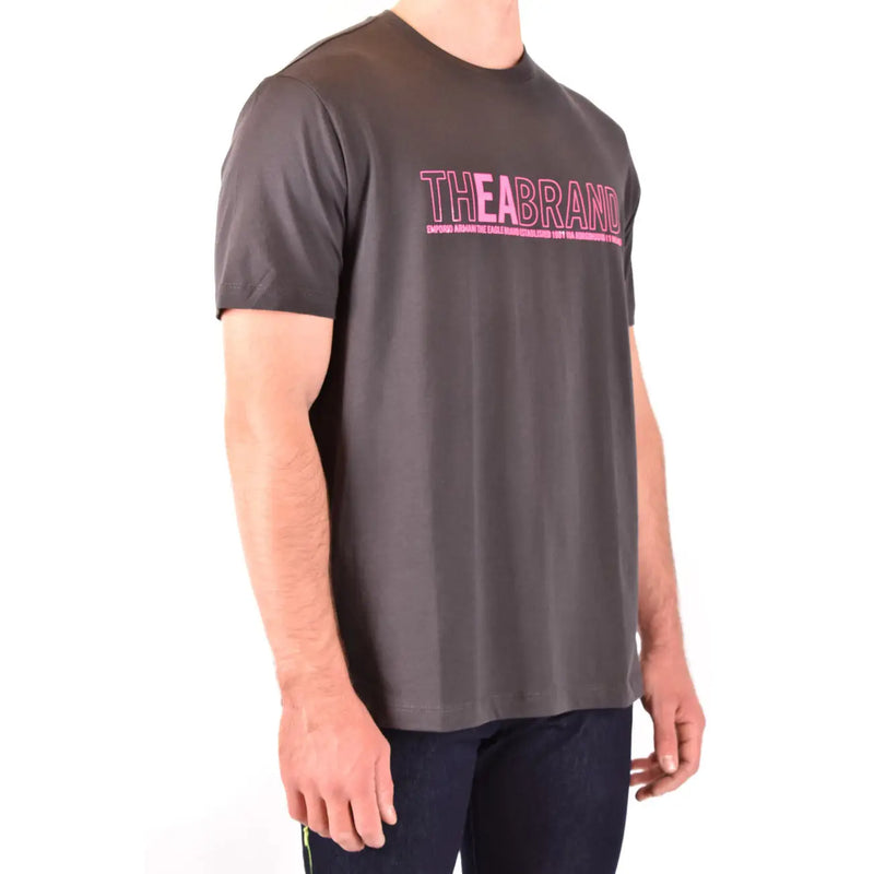 T-shirt Emporio Armani pour homme en coton gris, orné du logo de la marque en rose vif sur la poitrine.