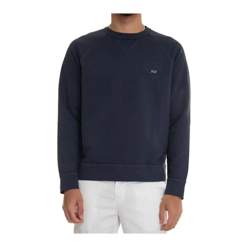 Pull Fay bleu marine foncé pour homme, en maille de coton à col rond, avec un petit écusson rectangulaire brodé sur la poitrine gauche.