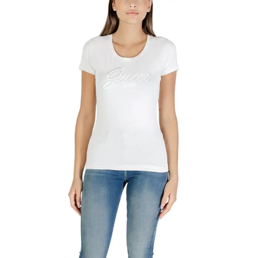 White fitted short-sleeve T-shirt with scoop neck and embroidered Guess logo