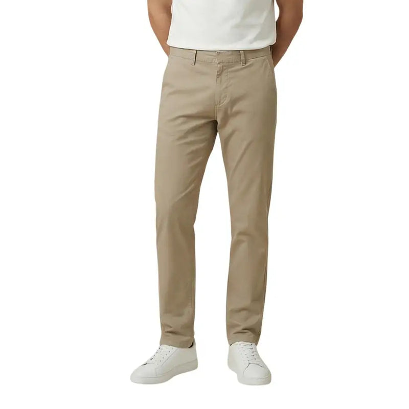 Pantalon chino kaki pour homme Gant, coupe classique et détails de couture discrets pour une tenue polyvalente