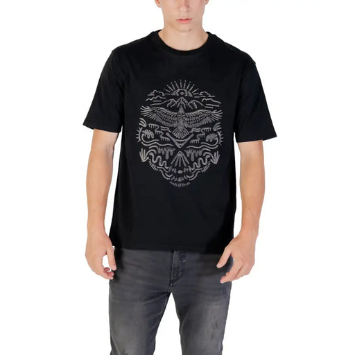 Gianni Lupo men black printed short sleeve cotton t-shirt with a detailed silver eagle graphic with mountains clouds and waves