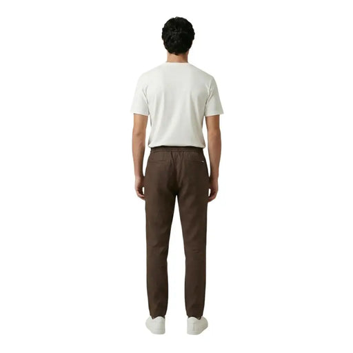 Gianni lupo Pantalon homme marron en lyocell avec lacets, coupe décontractée et taille élastiquée.
