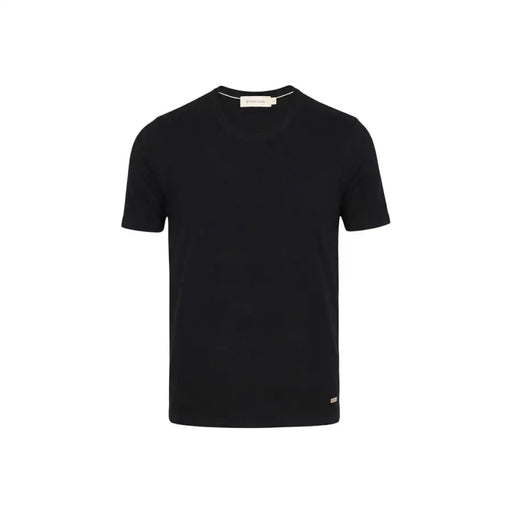 T-shirt noir à manches courtes et col rond Gianni Lupo hommes t-shirt avec une étiquette de marque discrète au col et une petite étiquette en bas à droite