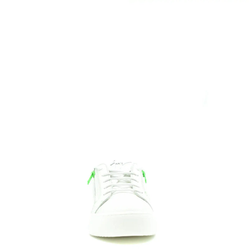 Baskets slip-on Giuseppe Zanotti pour homme, en cuir blanc, avec fermetures éclair vert fluo sur les côtés.
