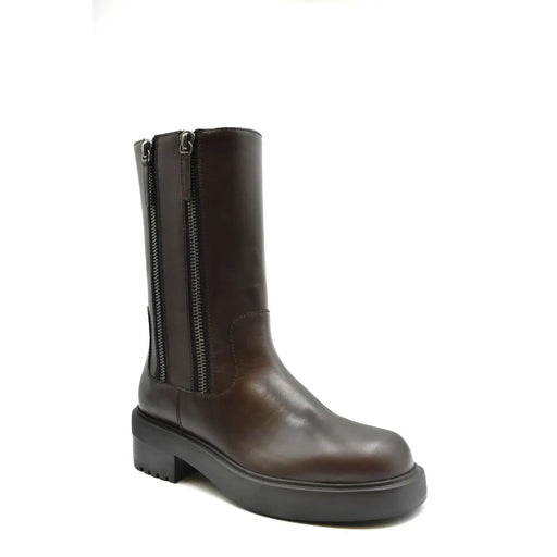 Bottines Giuseppe Zanotti pour femme en cuir marron foncé, semelle épaisse en caoutchouc noir et fermetures éclair latérales.