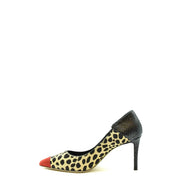 Escarpins Giuseppe Zanotti pour femme, en daim imprimé léopard, bout rouge et talon noir texturé façon peau de serpent.