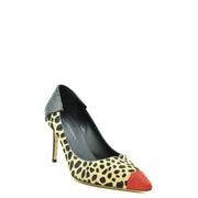 Escarpins Giuseppe Zanotti pour femme, en daim à imprimé léopard, bout rouge et talon haut texturé noir.
