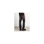 Jean Givenchy homme en coton gris, fabriqué en Italie, taille IT 44810, coupe droite en denim noir avec détails délavés subtils.