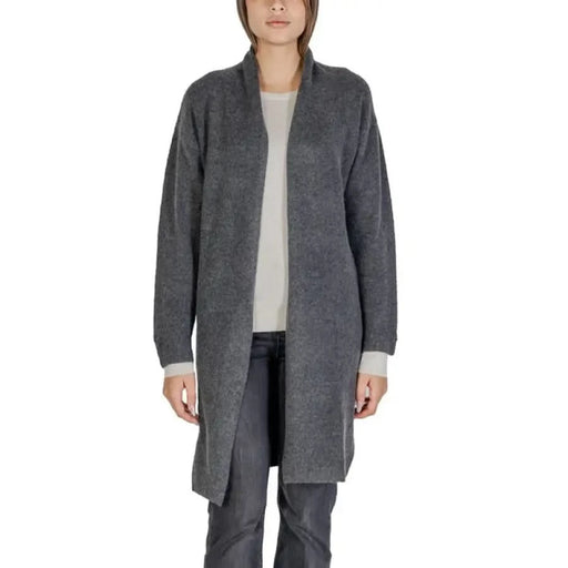 Gray open-front cardigan by Morgan De Toi, ideal for Fall and Winter styling