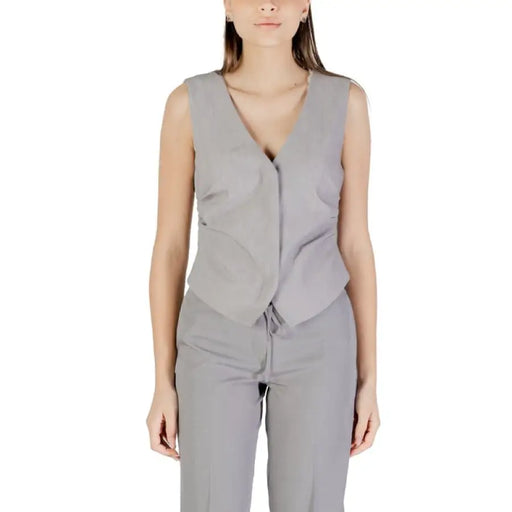 Gray sleeveless vest and pants set displayed in the product Gray Sleeveless Vest and Pants Set