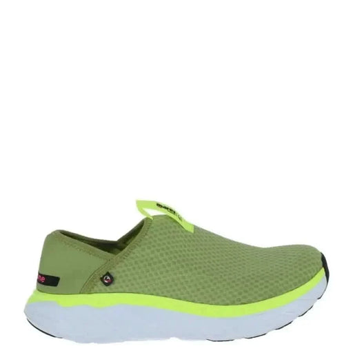 Vert Mares Hommes Sneakers avec une empeigne en mesh et des accents jaune fluo