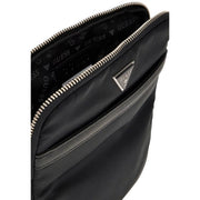 Guess Sac bandoulière homme Milano en polyester noir avec fermeture éclair argentée et plaque logo triangulaire L23cm