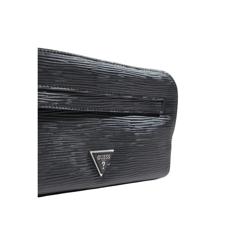 Guess Trousse de toilette homme Milano petite taille en similicuir noir texturé avec un triangle argenté Guess logo sur le devant