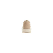 daim beige Guess Baskets pour hommes avec un design sportif à enfiler et une semelle épaisse en caoutchouc blanc cassé
