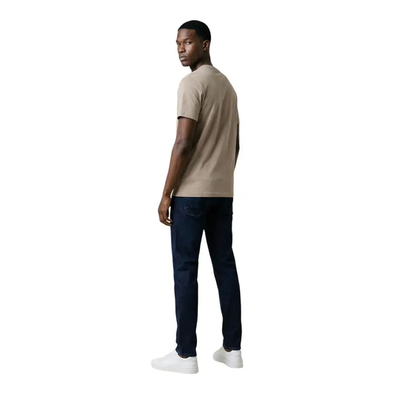 Guess hommes t-shirt T-shirt beige à manches courtes et col rond simple, parfait pour une tenue décontractée