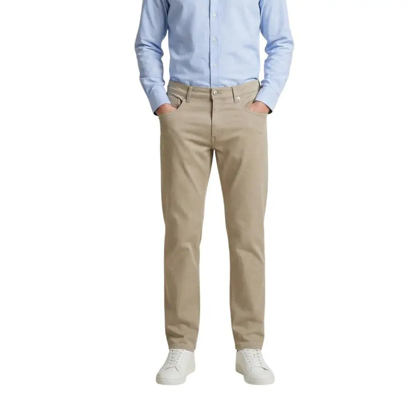 Beige guess Pantalon chino kaki slim en mélange de coton pour homme, avec des détails de couture discrets et une coupe classique.