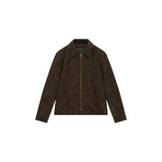 Guess Blazer homme marron en similicuir monogrammé avec fermeture éclair, comprenant une veste en daim marron foncé à motif camouflage discret et fermeture éclair dorée.