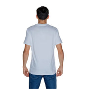 Guess coton pour hommes t-shirt en bleu clair, avec un col rond simple et des manches courtes pour une tenue décontractée