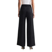 Guess Pantalon Bastienne pour femme, jambes larges, en viscose noire, coupe ajustée et plis discrets sur le devant.