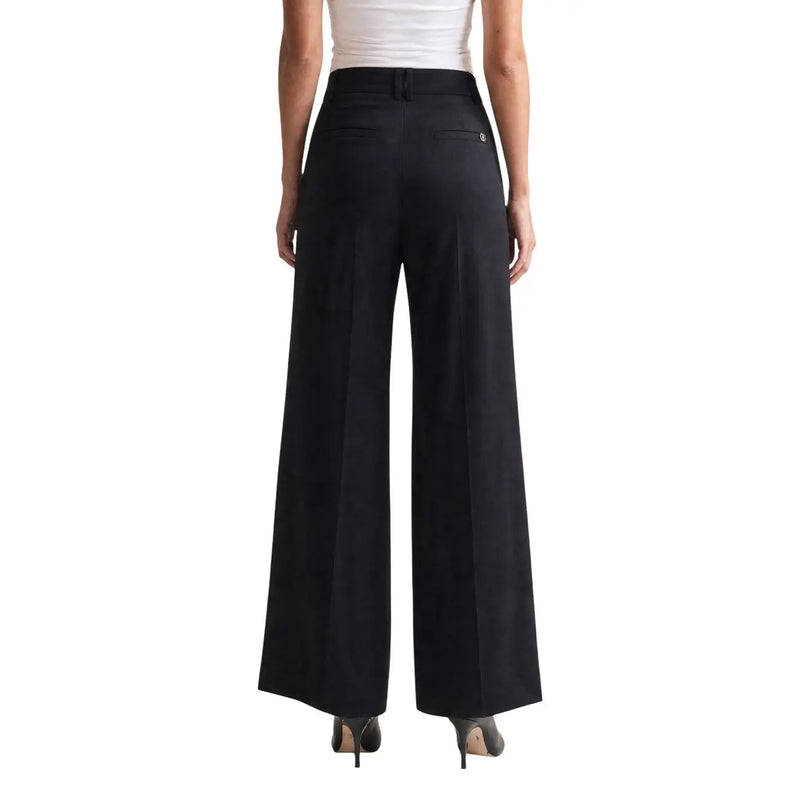 Guess Pantalon Bastienne pour femme, jambes larges, en viscose noire, coupe ajustée et plis discrets sur le devant.