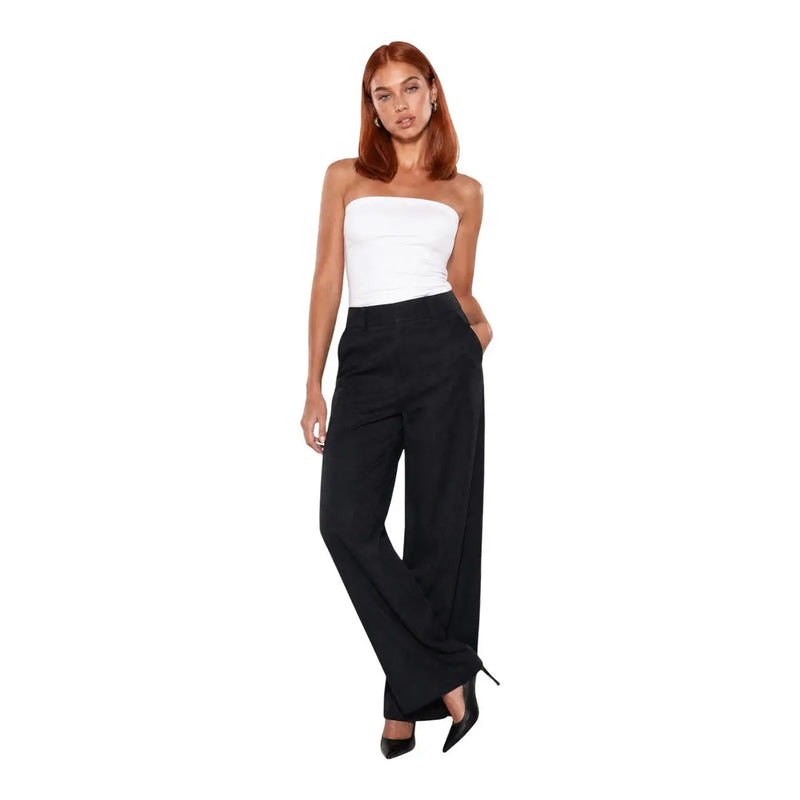 Guess Pantalon Bastienne pour femme, jambes larges, en viscose noire, coupe cintrée élégante et fente latérale discrète.
