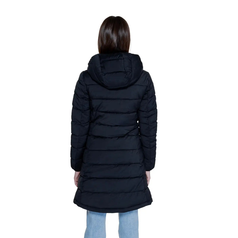 Guess Doudoune d'hiver noire matelassée à capuche pour femme, en polyester, au design moderne et élégant, idéale pour les temps froids.