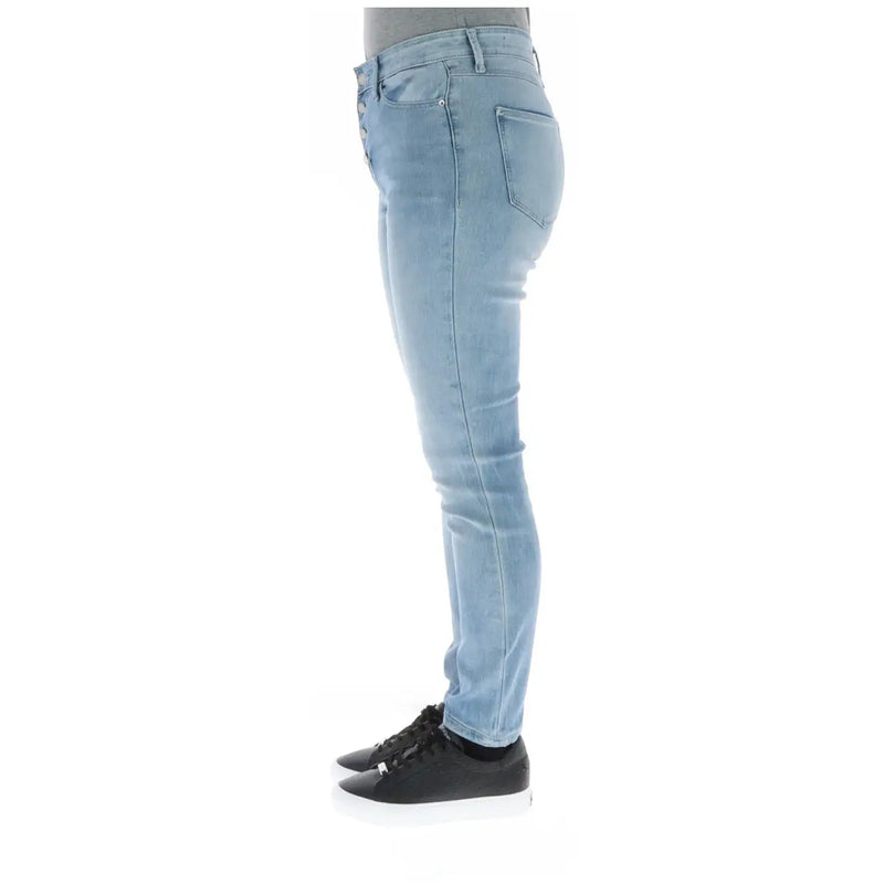 Guess Jean femme bleu clair en mélange de coton, effet usé, en denim délavé clair, coupe slim et cinq poches.