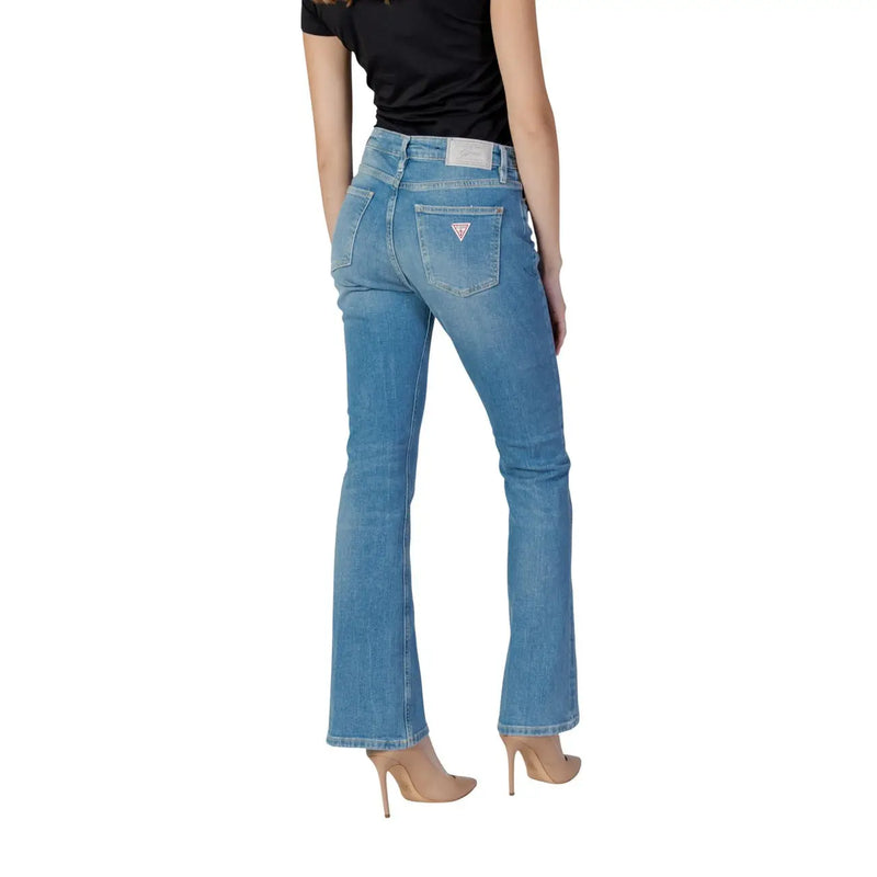 verso de guess Jean évasé sexy pour femme en mélange de coton bleu clair, avec poche classique et broderies. guess logo