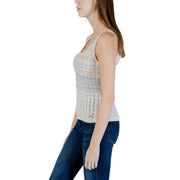 Guess débardeur beige en maille pour femme top avec de subtiles rayures bleues et beiges en viscose, modèle sans manches à col rond