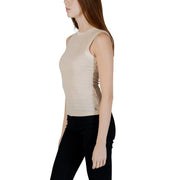 Guess femmes tank top Pull beige sans manches à la texture subtile et au petit logo en bas à droite, col rond W6GP14