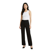 Pantalon noir à jambes larges et à coupe ajustée élégante, associé à guess Débardeur blanc en coton pour femme top