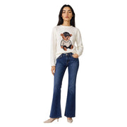 Guess Pull blanc en maille pour femme, en viscose mélangée, orné d'un ours en peluche brodé et d'un logo noir sur la casquette.