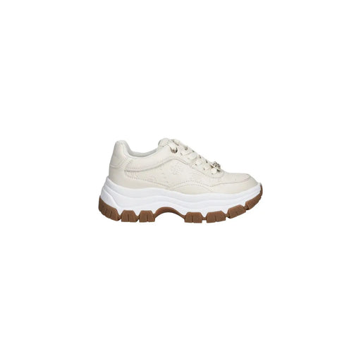 couleur crème guess Baskets blanches pour femmes, lacées en polyuréthane, design épais, semelle intermédiaire blanche et semelle extérieure marron