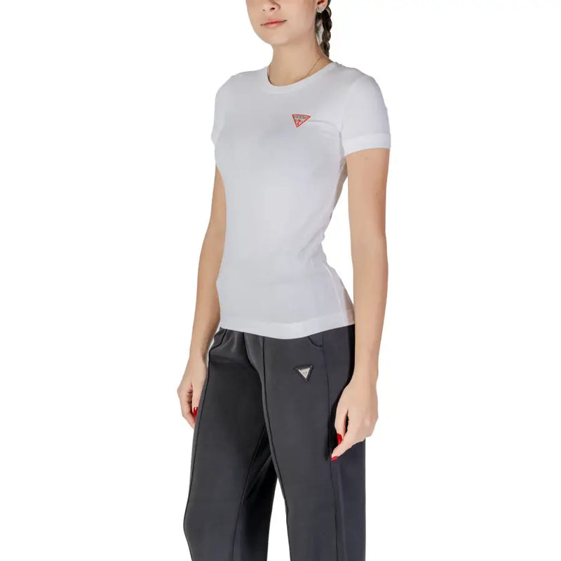 Guess T-shirt blanc en coton à col rond et manches courtes pour femme t-shirt avec un petit logo triangulaire rouge sur la poitrine