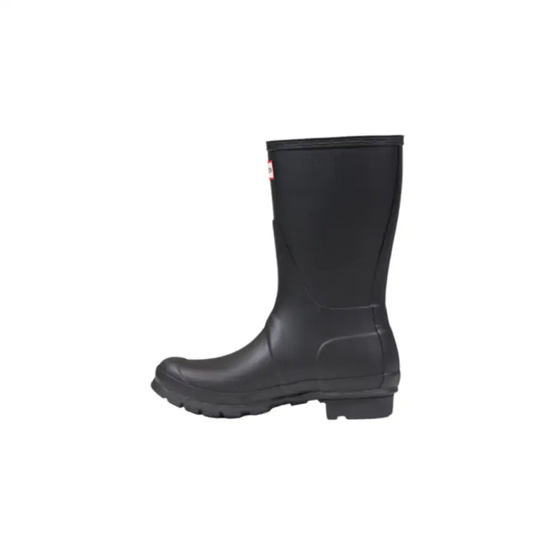 Hunter Women’s black rubber ankle rain boot with red logo