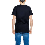 Hydra Clothing men’s black cotton short-sleeved crew neck t-shirt with bomber logo on the front