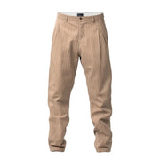 Pantalon Hydra Men beige rayé en coton kaki, à plis et fermeture éclair classique à boutons.