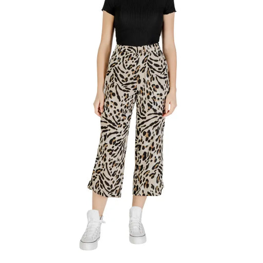 Ichi Beige Leopard-Print Viscose Trousers with Black Top and White Sneakers