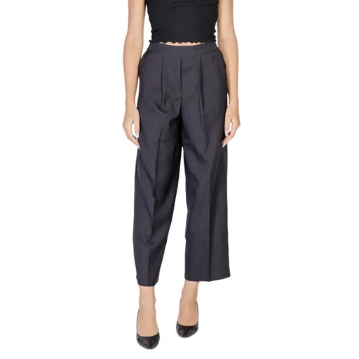 Ichi Women Black Polyester High-Waisted Pleated Trousers