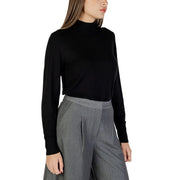 Ichi pull à col roulé noir pour femme, en maille viscose mélangée, manches longues top avec un col montant et une coupe ajustée