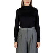 Pull noir à manches longues et col montant top pour femmes, en mélange de viscose par Ichi parfait pour superposer avec style